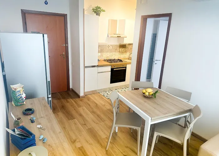 Nni Gecchi Чефалу